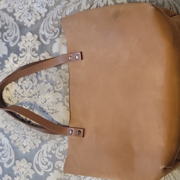 Rich supple genuine leather tote! - Picture 3 of 12